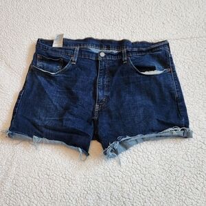 Levi's cut off Raw Hem high-rise mom jean shorts size 38 inch waist